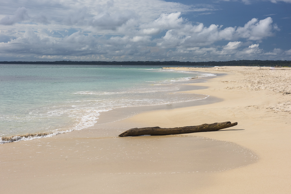 A white sand beach on the uninhabited island,  Cayo Zapatilla, in Bocas del Toro, Panama.